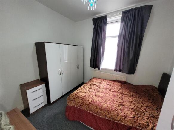 3 bed Terraced for sale Image 7