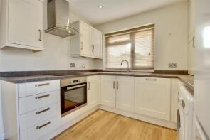 6, The Rise, Waterlooville PO7 5DQ