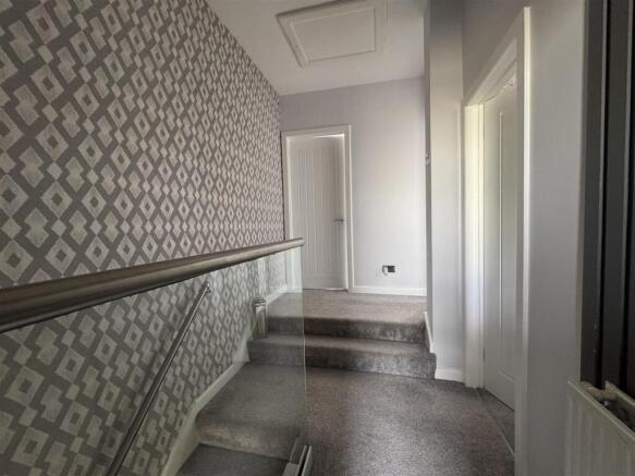 FIRST FLOOR LANDING