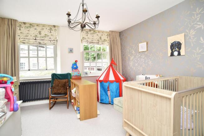 4 bed Town House for sale Image 12