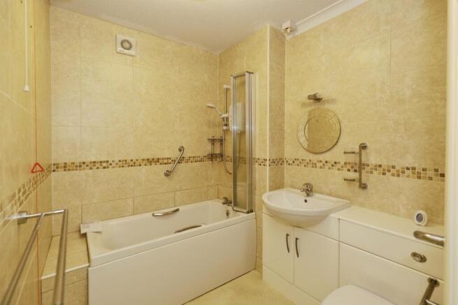 2 bed Retirement Property for sale Image 12