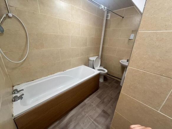 7 bed Terraced to rent Image 11