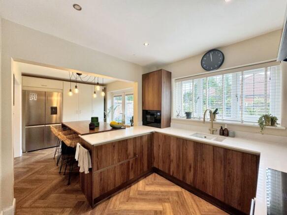 Welton Drive, Wilmslow, SK9 photo 4