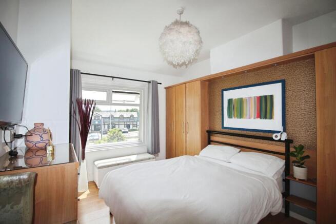 3 bed Terraced for sale Image 9