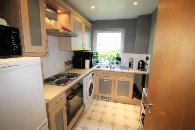 1 bed Flat to rent Image 4