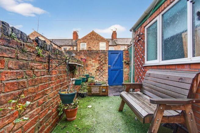 3 bed Terraced for sale Image 12