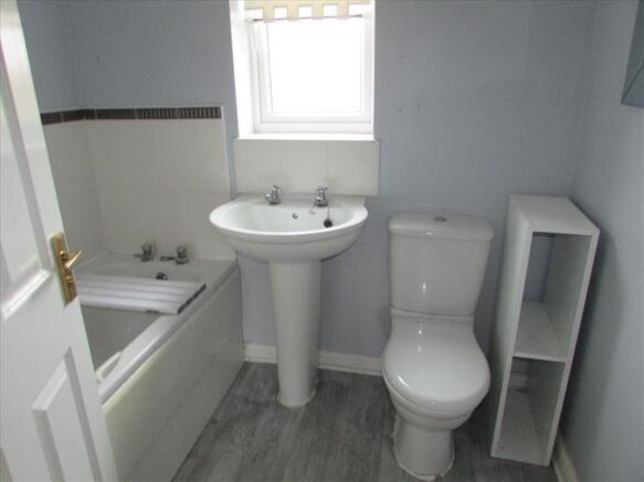 BEDROOM 4