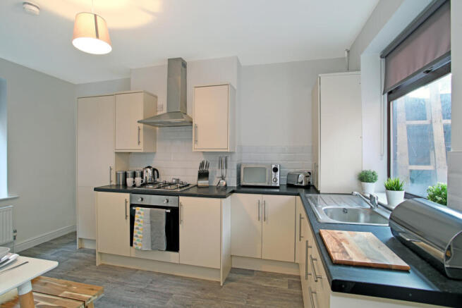 1 bed House Share to rent Image 9