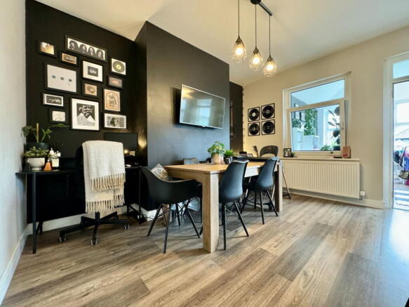 3 bed Semi-Detached for sale Image 4