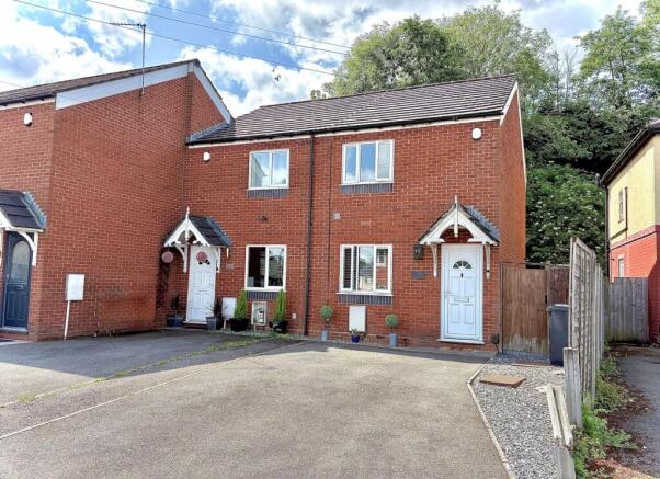 2-bed terraced on Hartland Avenue, COSELEY, WV14 9AN, £178,500