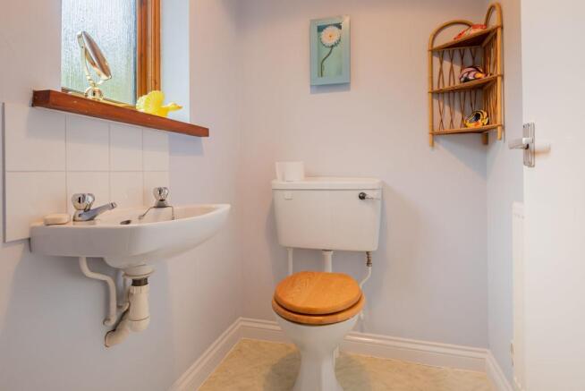 Cloakroom, Honeysuckle Hill