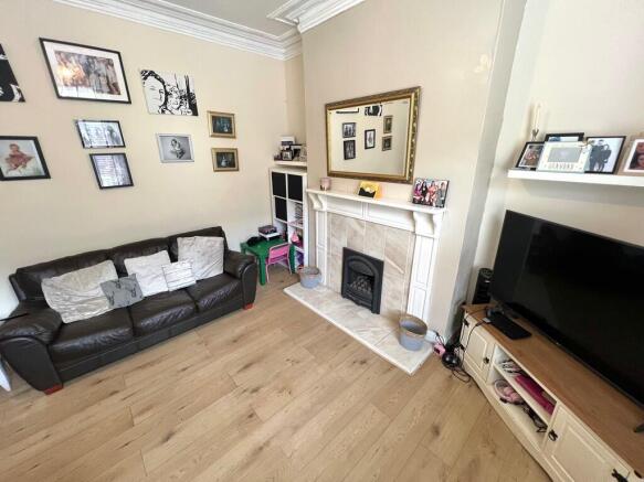 4 bed Terraced for sale Image 7