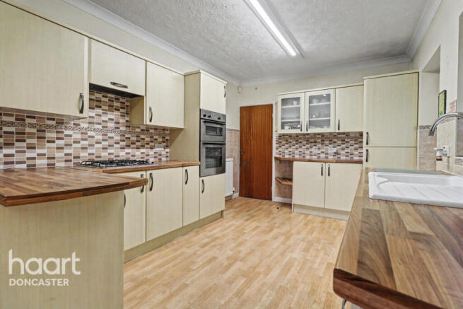 3 bed Detached Bungalow for sale Image 6
