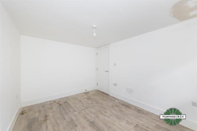 59B Clifden Road - 03.jpg