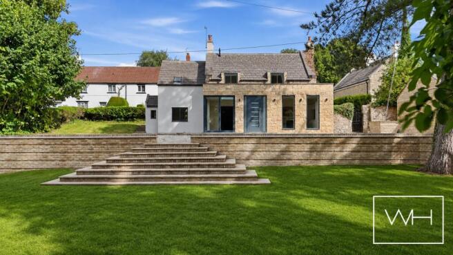 5 bed Detached for sale Image 10