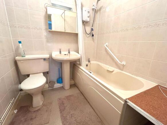 2 bed Flat for sale Image 9