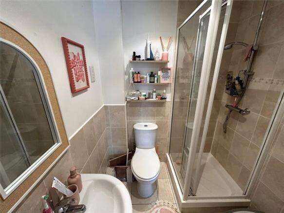 2 bed Apartment for sale Image 7