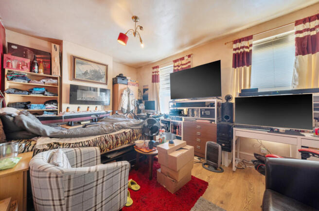 1418249-5-699dd7d...