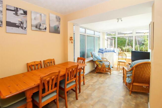 3 bed Semi-Detached Bungalow for sale Image 6