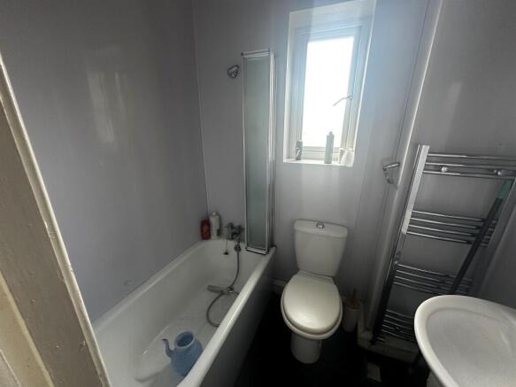 2 bed Terraced for sale Image 10