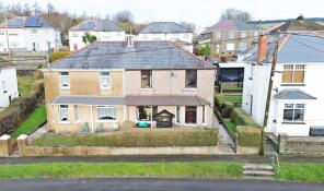 5, Coed Bychan Crescent, Pontyclun CF72 9PQ