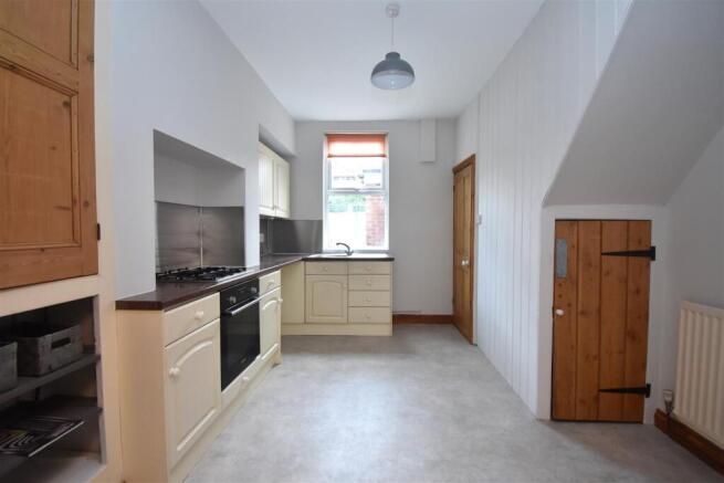 2 bed Terraced for sale Image 5