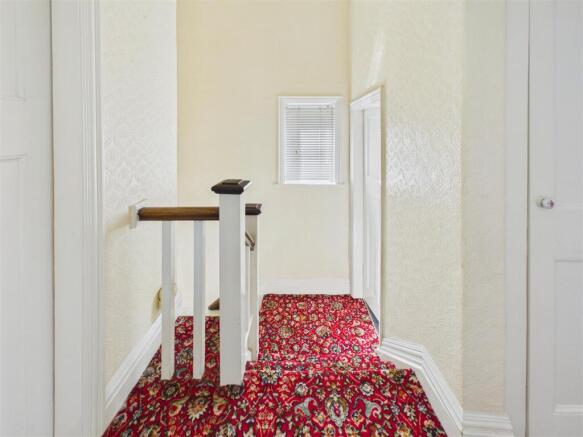 3 bed Semi-Detached for sale Image 9