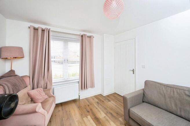 4 bed Detached for sale Image 6