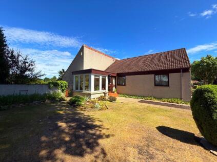 10 Loch View, Forres, IV36 2XH