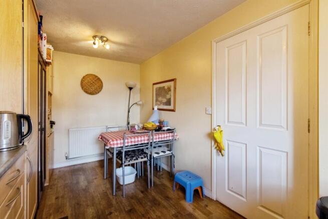 3 bed Semi-Detached for sale Image 5