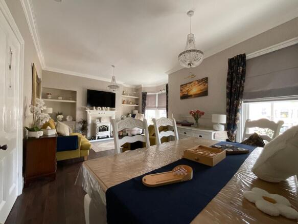 6 bed Flat for sale Image 7