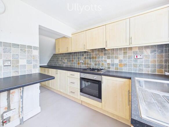 2 bed Semi-Detached for sale Image 5