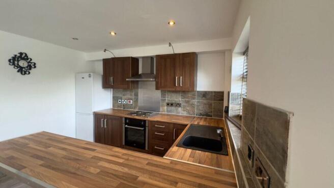 2 bed Flat for sale Image 7