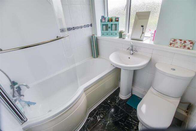 BATHROOM/W.C.