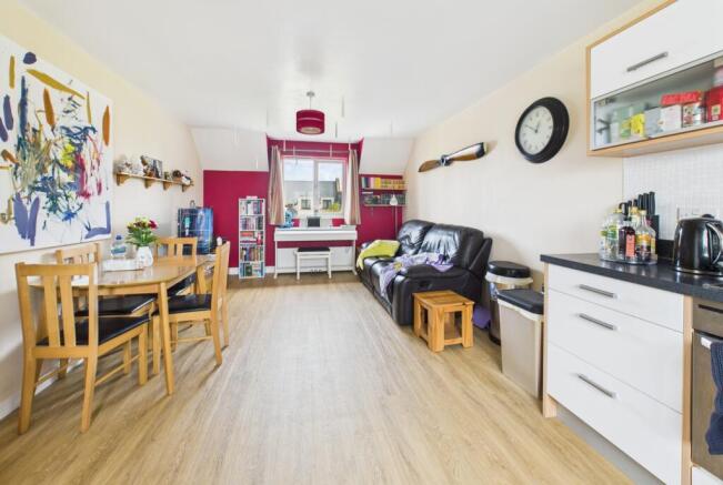 CAM02545G0-PR0481-STILL005