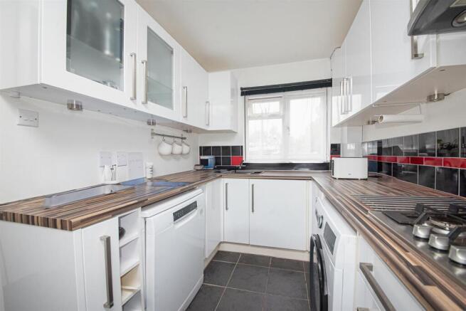 72 Christchurch Drive (3).jpg