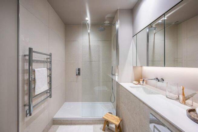 En-Suite Bathroom