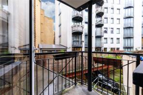 Flat 3, 2, Lafone Street, London SE1 2LT