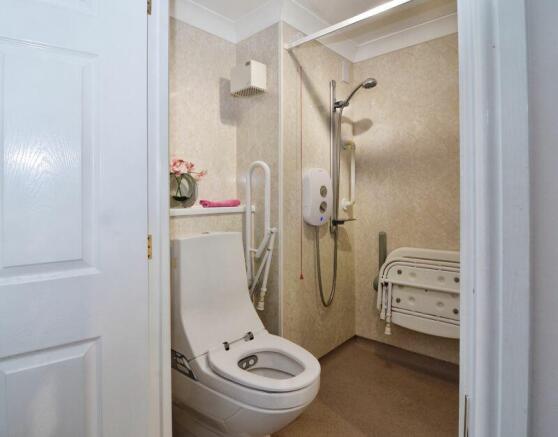 SHOWER ROOM