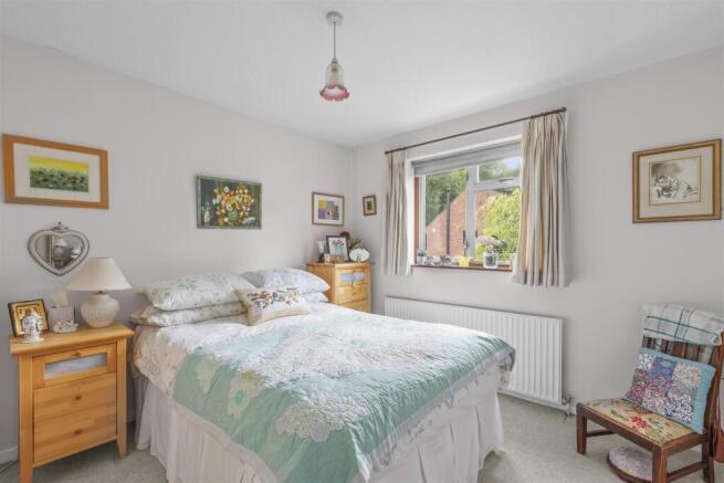 10 Portway Drive, HP12 4AU-3.jpg