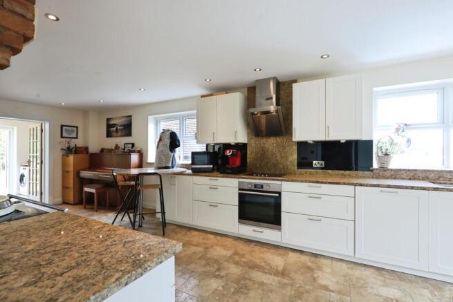 Kitchen/Dining Room