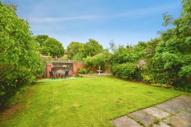 3 bed Semi-Detached for sale Image 4