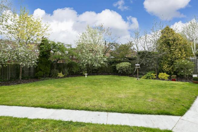 4 bed Detached for sale Image 12