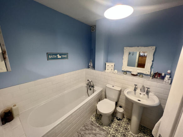 Bathroom.JPG