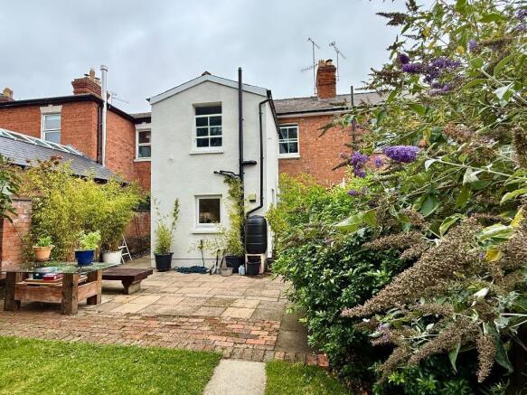 Rear of No 6
