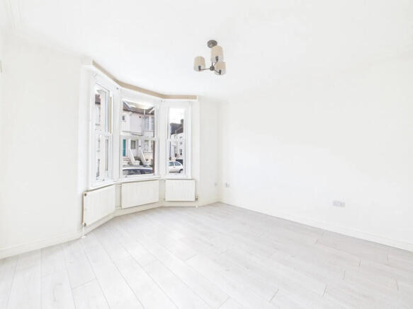 Lounge-bedroom_17...