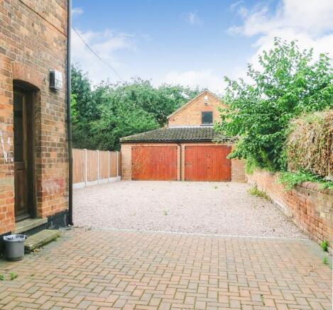 Garages/Coach House