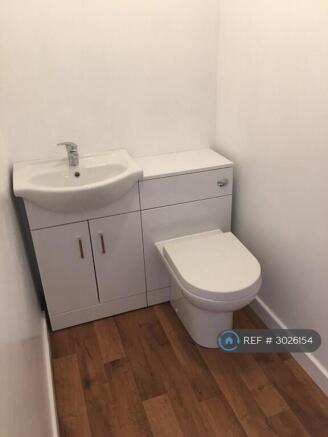 3 bed Semi-Detached to rent Image 8