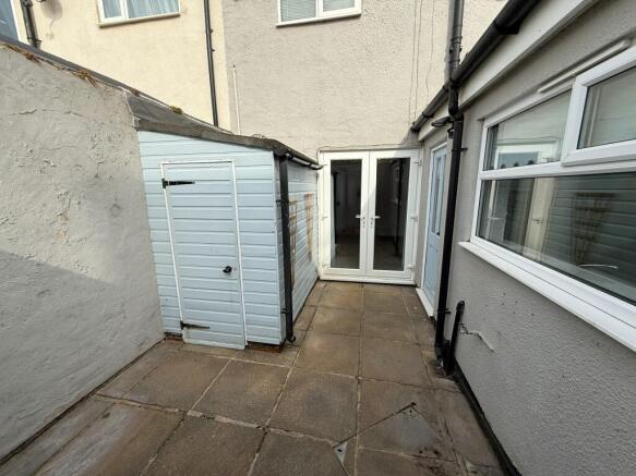 3 bed Terraced for sale Image 11