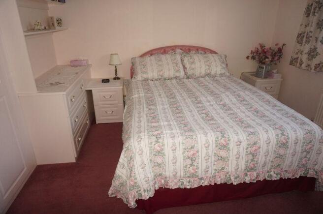 6 Highfield -...